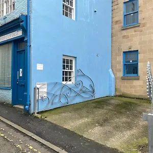 Bluegrass - Free Parking Whitby