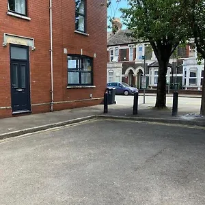 https://ninian-park-road.cardiffhotelswales.com